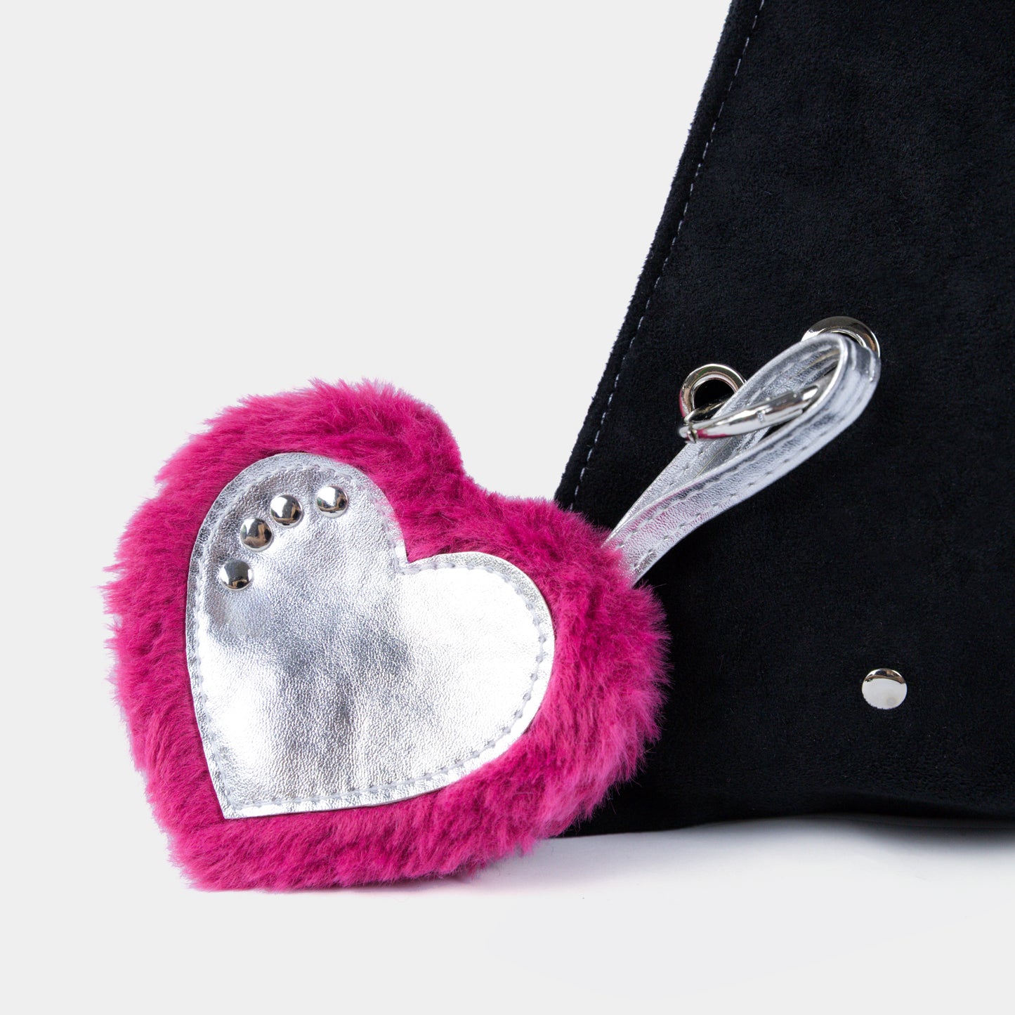ARYA - Metal Heart Charm
