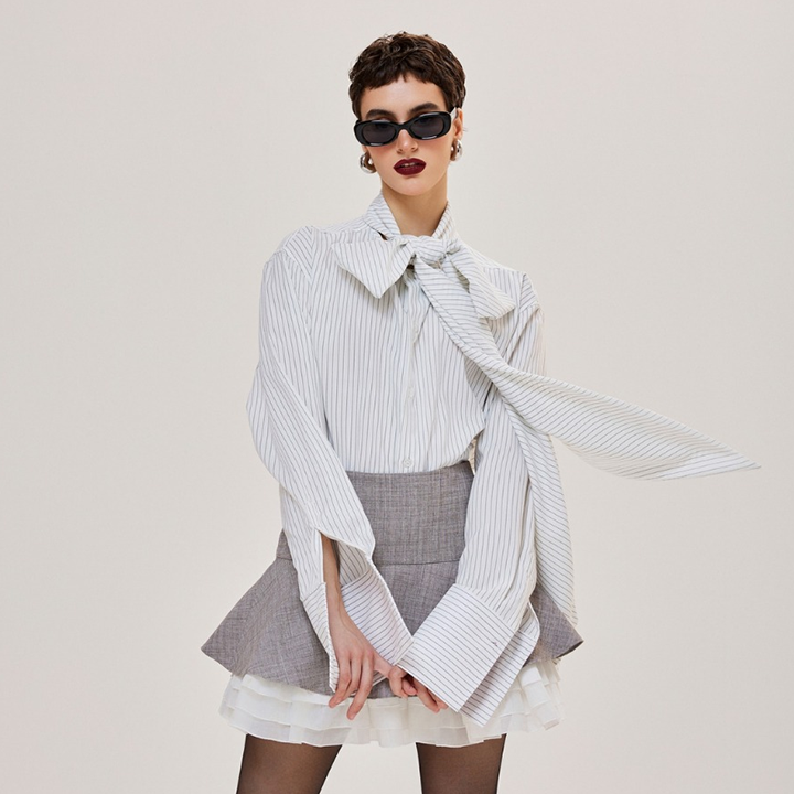 CAOSTU - Bow-Tie Shirt - Unisex