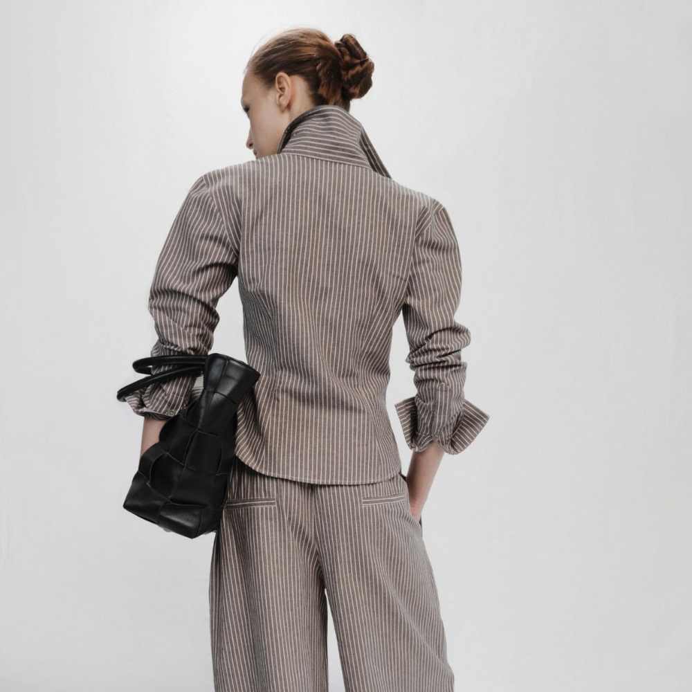 HIGHCHIC - Sam Shirt - Comfortable Tops - Daily Wear - Female