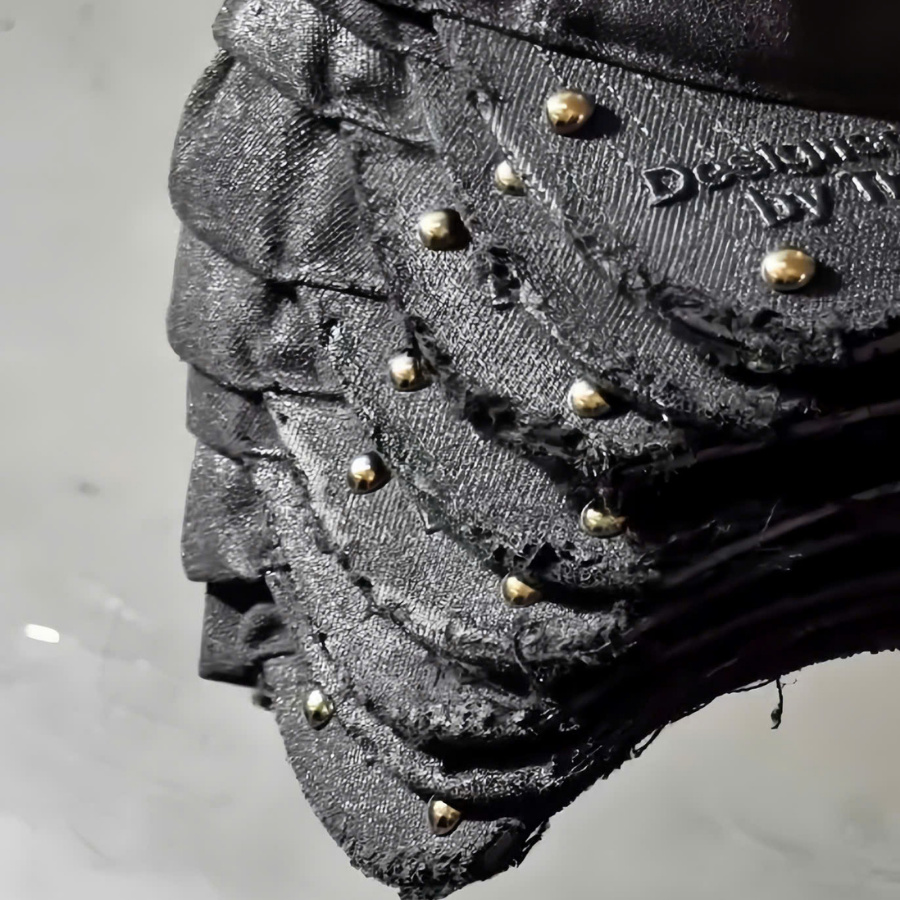 TRAPPER CLUB - Metal - Charm Cap - Unisex