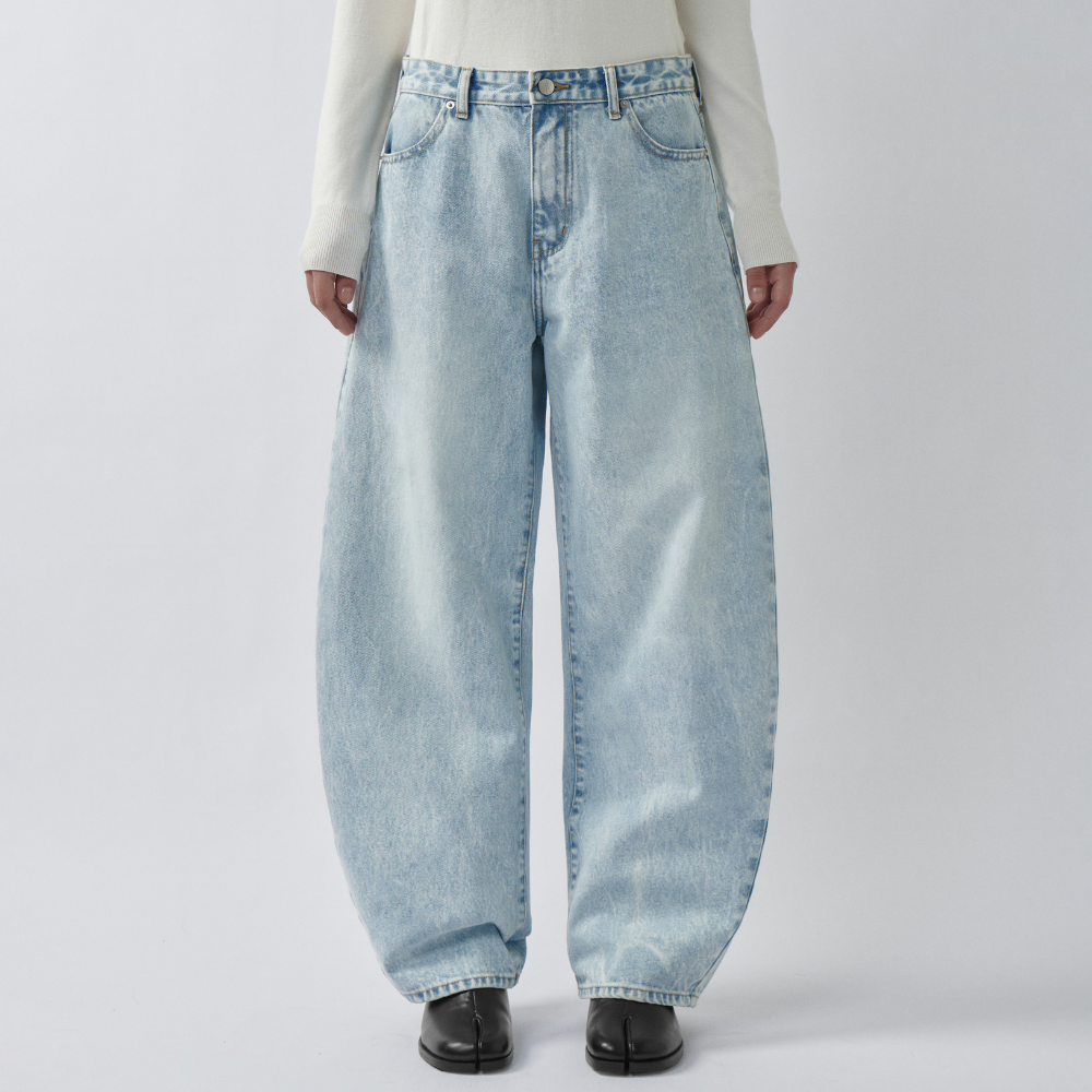HIGHCHIC - Trace Jeans Light Blue - Comfortable Pants - Daily Wear - Female