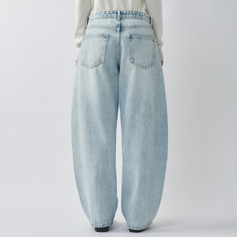 HIGHCHIC - Trace Jeans Light Blue - Comfortable Pants - Daily Wear - Female